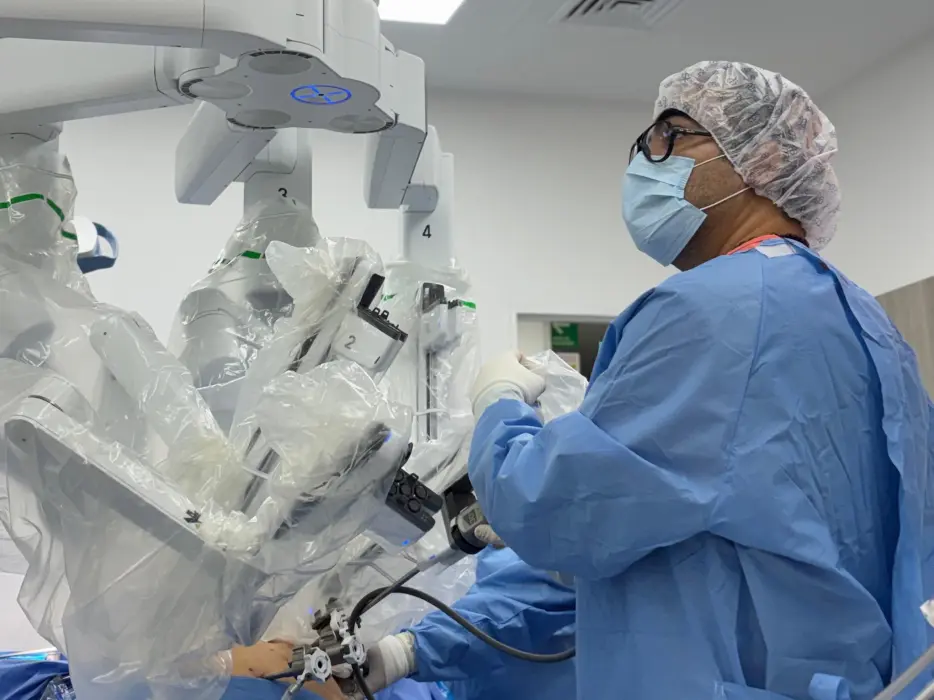 Cirugía robótica con el Dr. Alejandro Moreno Andrade - imagen 1